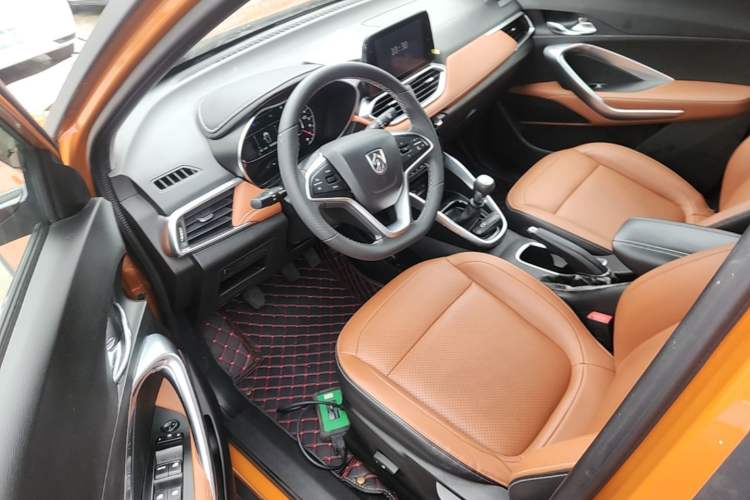 Used Baojun 510 2017 1.5L Manual Luxury Model Driver Seat