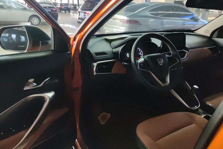 Used Baojun 510 2017 1.5L Manual Luxury Model Driver Seat
