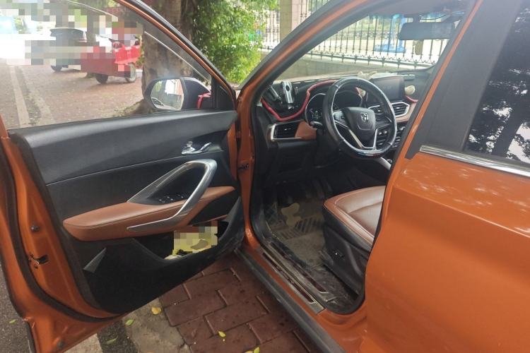 Used Baojun 510 2017 1.5L Manual Luxury Model Driver Seat