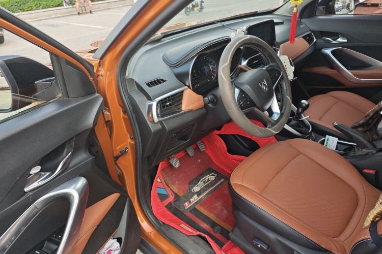 Used Baojun 510 2017 1.5L Manual Luxury Model Driver Seat