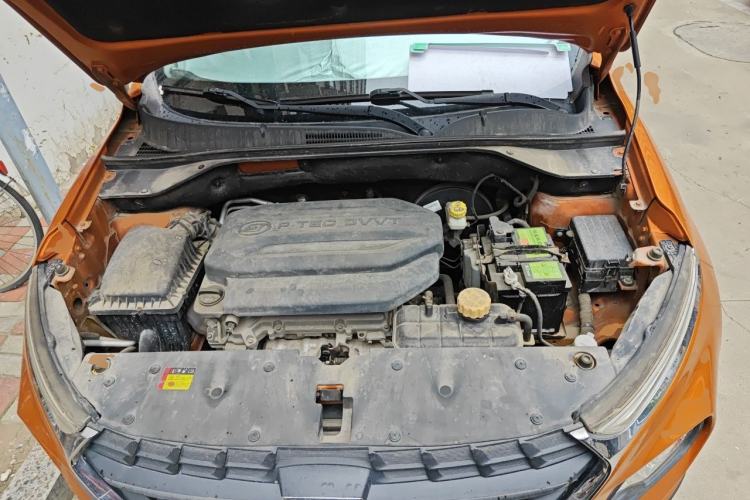 Used Baojun 510 2017 1.5L manual Comfort trim Engine Bay