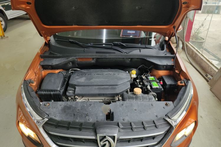 Used Baojun 510 2017 1.5L Automatic Fashion Model Engine Bay