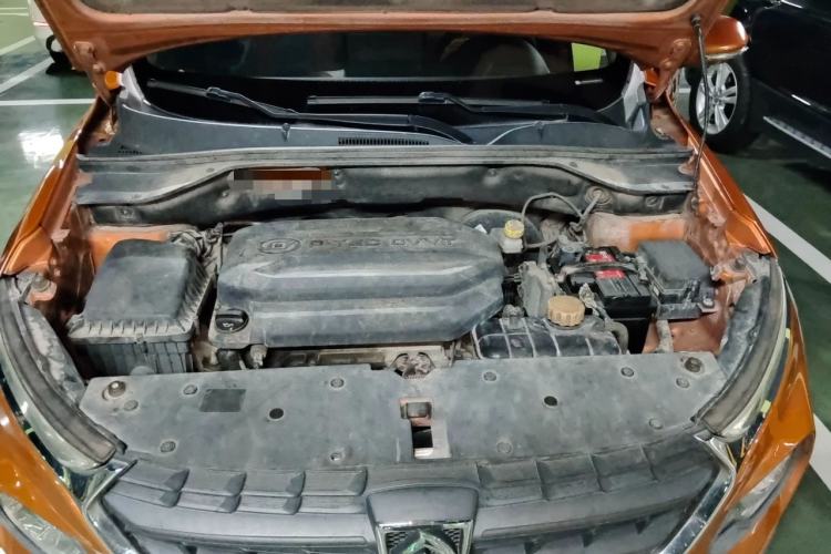 Used Baojun 510 2017 1.5L manual Comfort trim Engine Bay