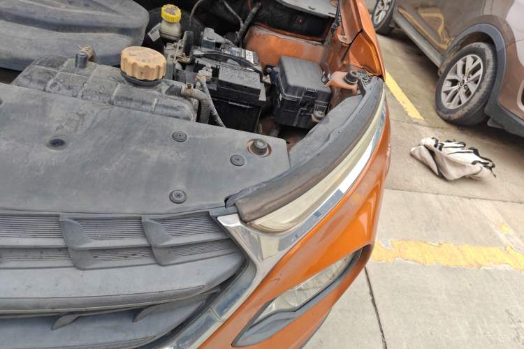 Used Baojun 510 2017 1.5L manual Comfort trim Engine Bay Left