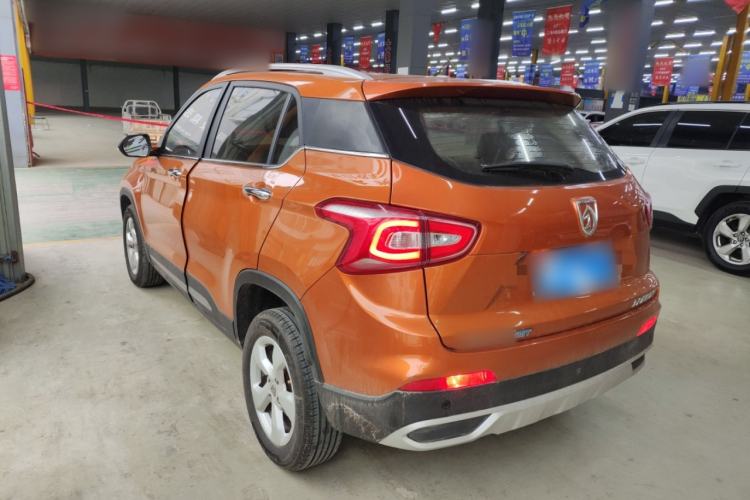 Used Baojun 510 2017 1.5L Automatic Fashion Model Exterior 2