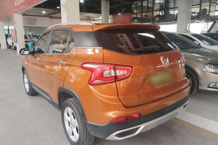 Used Baojun 510 2017 1.5L Automatic Fashion Model Exterior 2