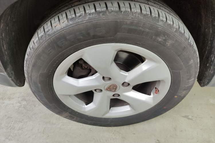 Used Baojun 510 2017 1.5L Automatic Fashion Model Exterior 4