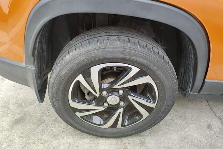 Used Baojun 510 2017 1.5L Manual Luxury Model Exterior 5