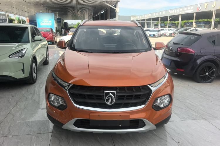 Used Baojun 510 2017 1.5L manual Comfort trim Front