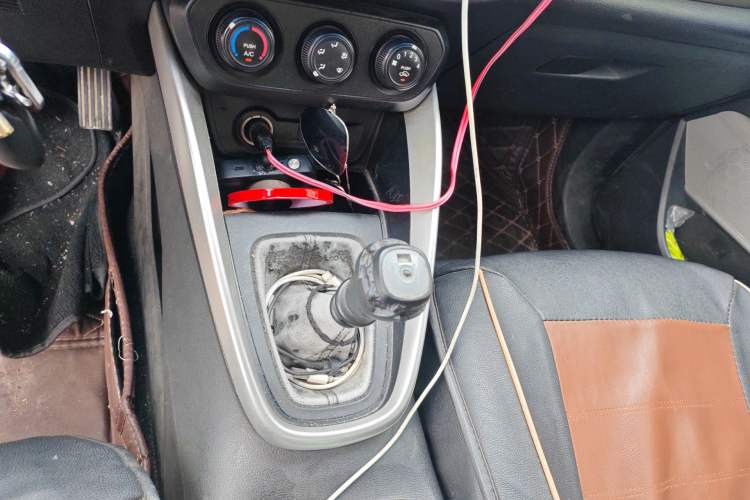 Used Baojun 510 2017 1.5L manual Comfort trim Gear Lever