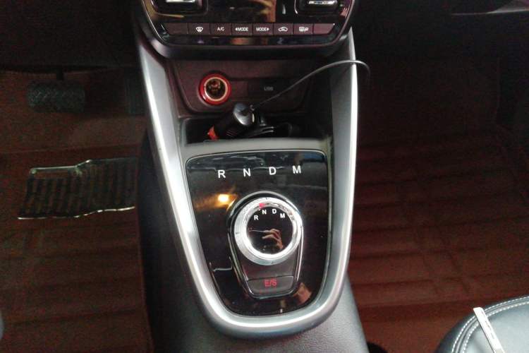 Used Baojun 510 2017 1.5L Automatic Fashion Model Gear Lever