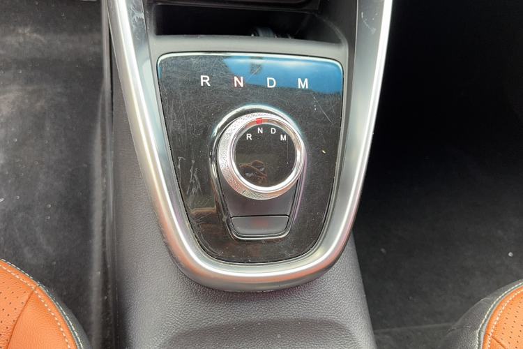 Used Baojun 510 2017 1.5L Automatic Luxury Model Gear Lever