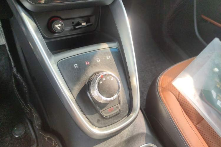 Used Baojun 510 2017 1.5L Automatic Luxury Model Gear Lever