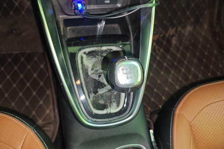 Used Baojun 510 2017 1.5L Manual Luxury Model Gear Lever