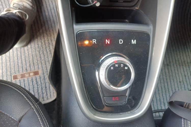 Used Baojun 510 2017 1.5L Automatic Fashion Model Gear Lever