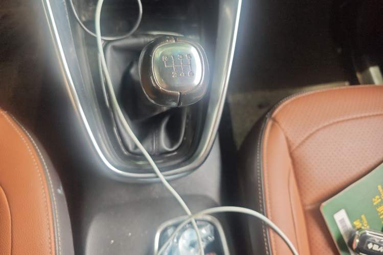 Used Baojun 510 2017 1.5L Manual Luxury Model Gear Lever