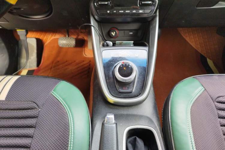 Used Baojun 510 2017 1.5L Automatic Fashion Model Gear Lever
