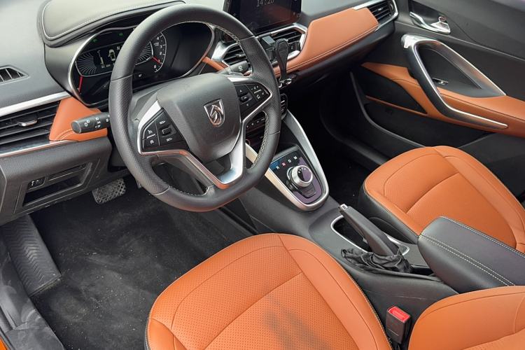 Used Baojun 510 2017 1.5L Automatic Luxury Model Interior 1
