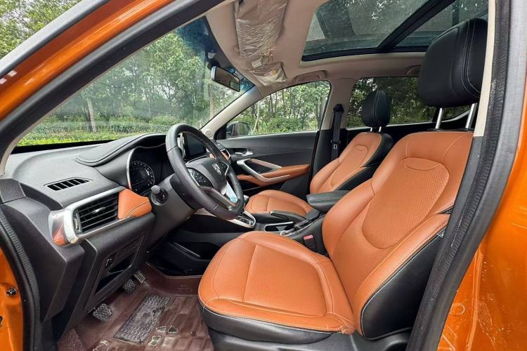 Used Baojun 510 2017 1.5L Manual Luxury Model Interior 2