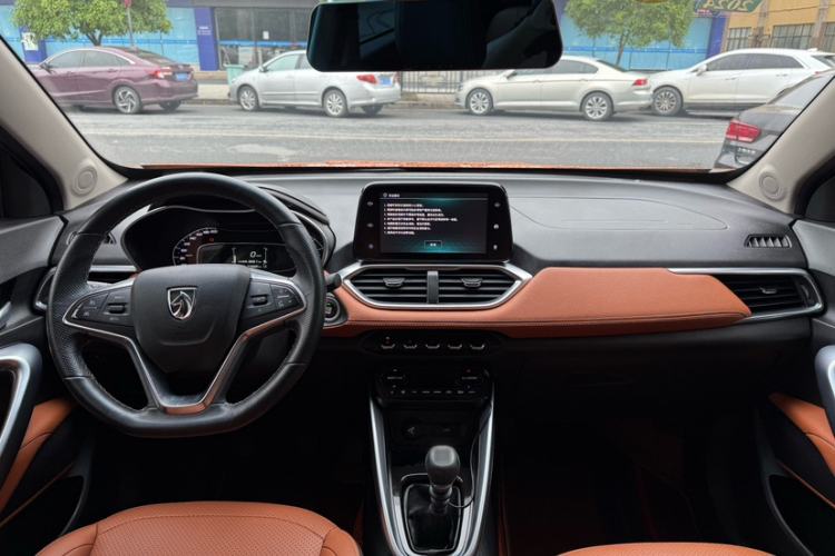 Used Baojun 510 2017 1.5L Manual Luxury Model Interior 2