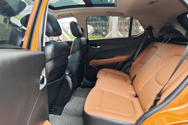 Used Baojun 510 2017 1.5L Manual Luxury Model Interior 2