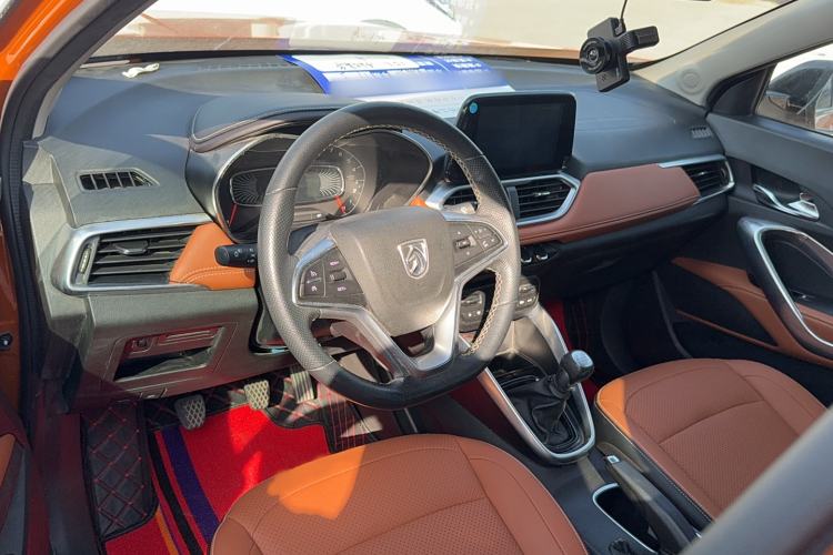 Used Baojun 510 2017 1.5L Manual Luxury Model Interior 3