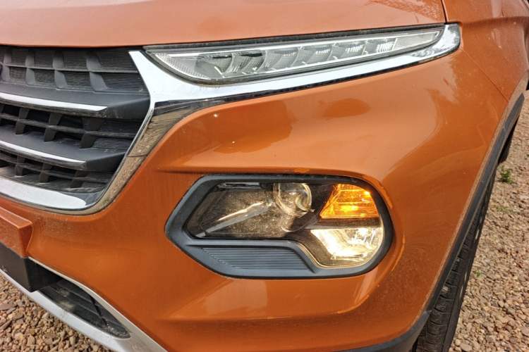 Used Baojun 510 2017 1.5L Automatic Luxury Model Left Front Headlight