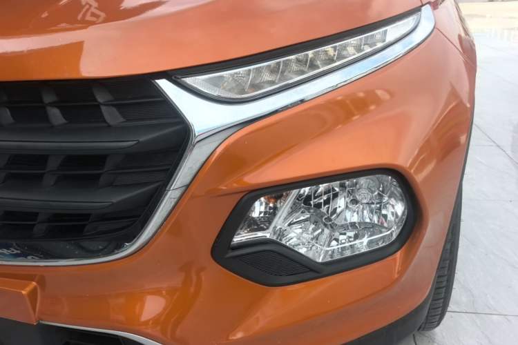 Used Baojun 510 2017 1.5L manual Comfort trim Left Front Headlight