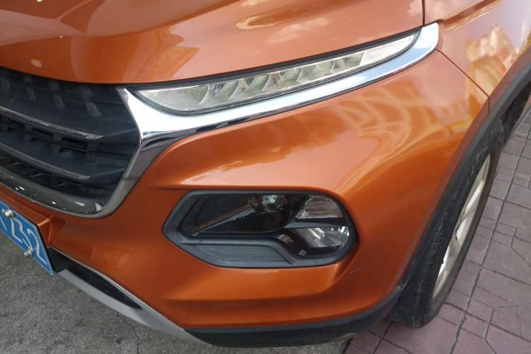 Used Baojun 510 2017 1.5L Automatic Fashion Model Left Front Headlight
