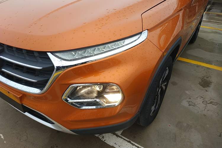Used Baojun 510 2017 1.5L Automatic Luxury Model Left Front Headlight