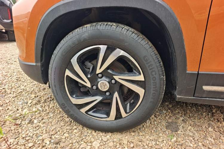 Used Baojun 510 2017 1.5L Automatic Luxury Model Left Front Wheel Hub