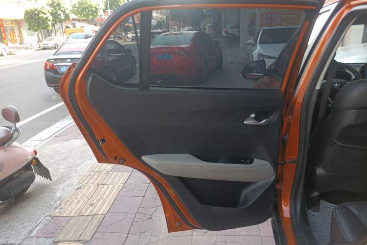 Used Baojun 510 2017 1.5L Automatic Fashion Model Left Rear Door Interior