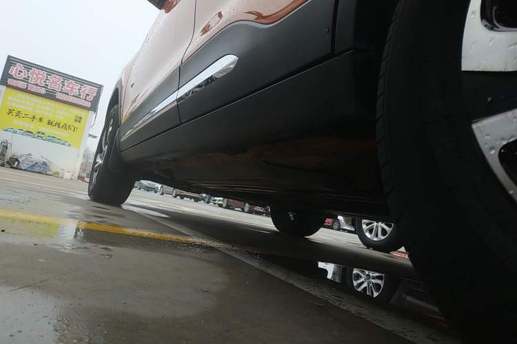 Used Baojun 510 2017 1.5L Automatic Luxury Model Left Side Sill