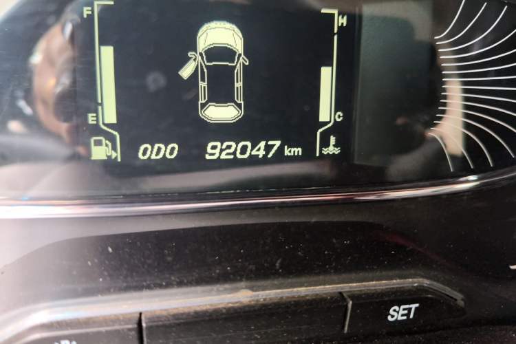 Used Baojun 510 2017 1.5L Manual Fashion Model Odometer Close Up
