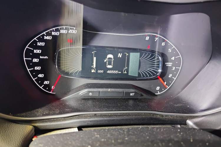 Used Baojun 510 2017 1.5L Automatic Fashion Model Odometer Close Up
