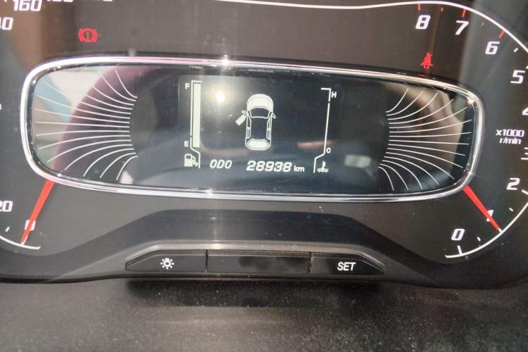 Used Baojun 510 2017 1.5L Manual Luxury Model Odometer Close Up
