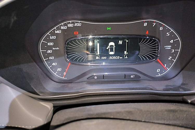Used Baojun 510 2017 1.5L Automatic Fashion Model Odometer Close Up