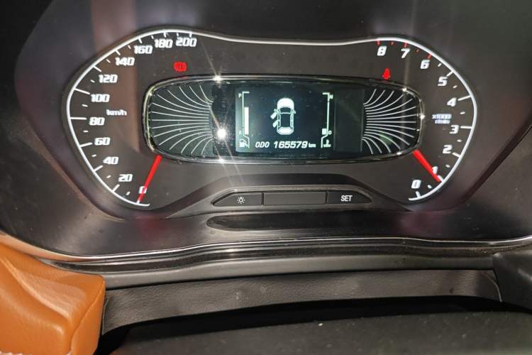 Used Baojun 510 2017 1.5L Manual Luxury Model Odometer Close Up
