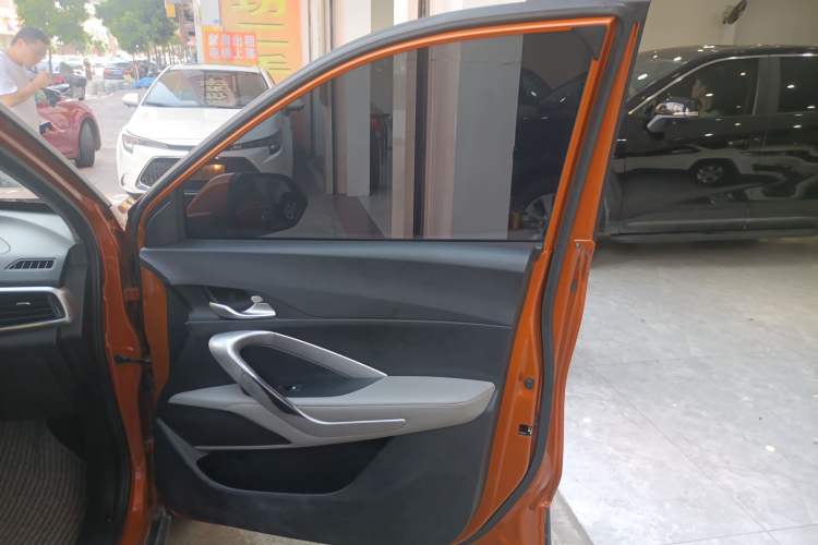 Used Baojun 510 2017 1.5L Automatic Fashion Model Right Front Door Interior