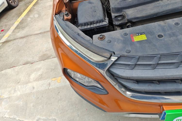 Used Baojun 510 2017 1.5L manual Comfort trim Right Front Headlight