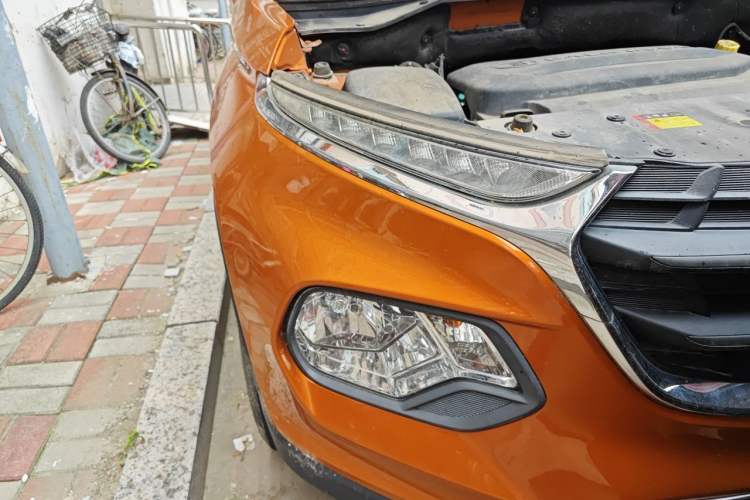 Used Baojun 510 2017 1.5L manual Comfort trim Right Front Headlight