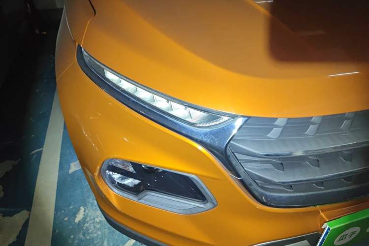 Used Baojun 510 2017 1.5L Automatic Fashion Model Right Front Headlight