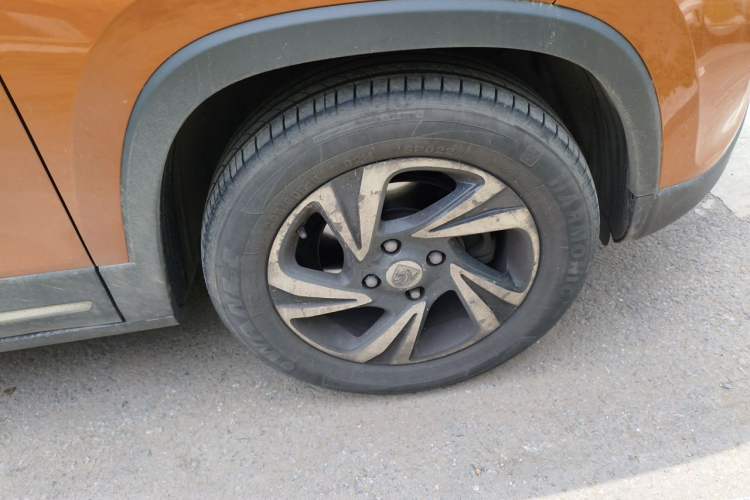 Used Baojun 510 2017 1.5L Manual Luxury Model Right Front Wheel Hub