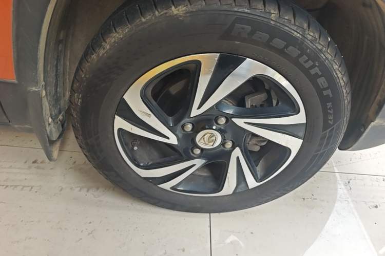 Used Baojun 510 2017 1.5L Manual Luxury Model Right Front Wheel Hub