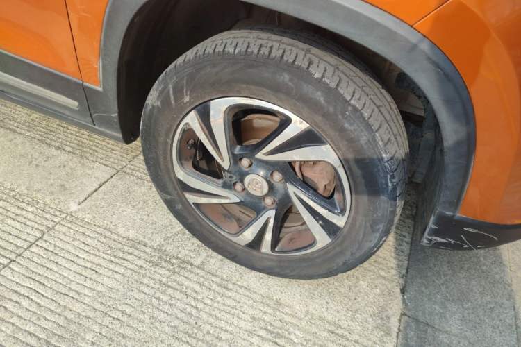 Used Baojun 510 2017 1.5L Automatic Luxury Model Right Front Wheel Hub