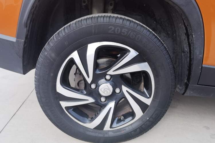 Used Baojun 510 2017 1.5L Manual Luxury Model Right Rear Wheel Hub