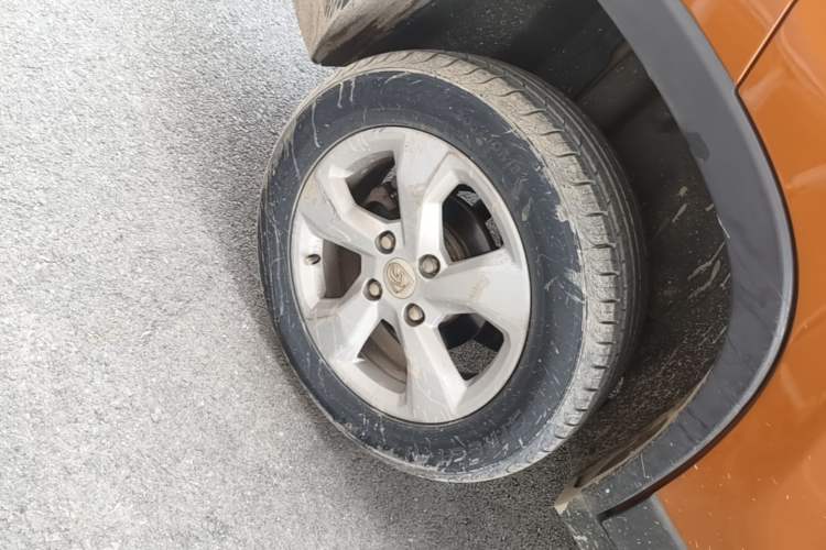 Used Baojun 510 2017 1.5L Manual Fashion Model Right Rear Wheel Hub