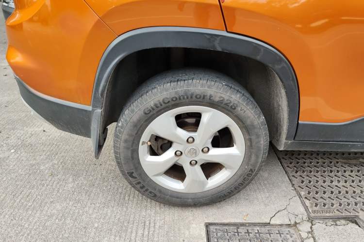 Used Baojun 510 2017 1.5L Automatic Fashion Model Right Rear Wheel Hub