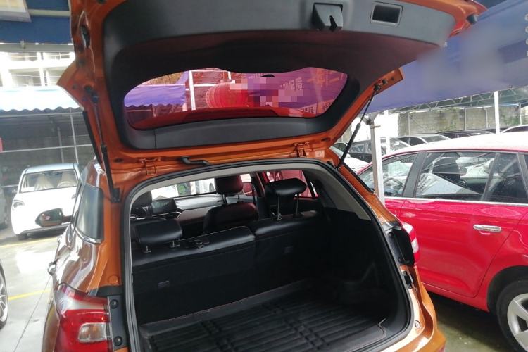 Used Baojun 510 2017 1.5L Automatic Fashion Model Trunk