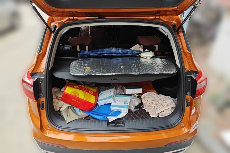 Used Baojun 510 2017 1.5L manual Comfort trim Trunk
